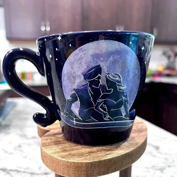 Disney Aladdin Mug Jasmine and Aladdin - Picture 1 of 3